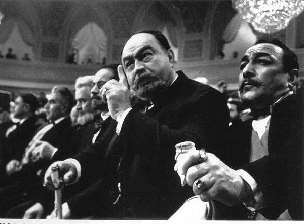 Кадры из 26 бакинских комиссаров (1966)