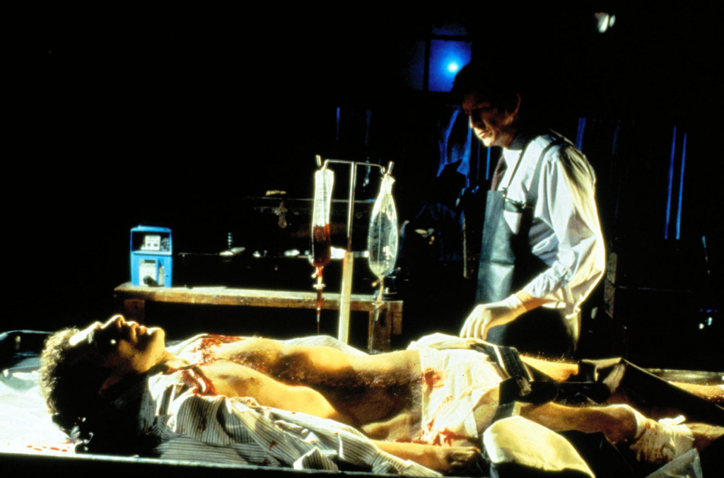 Кадры из Собиратель костей (1998)