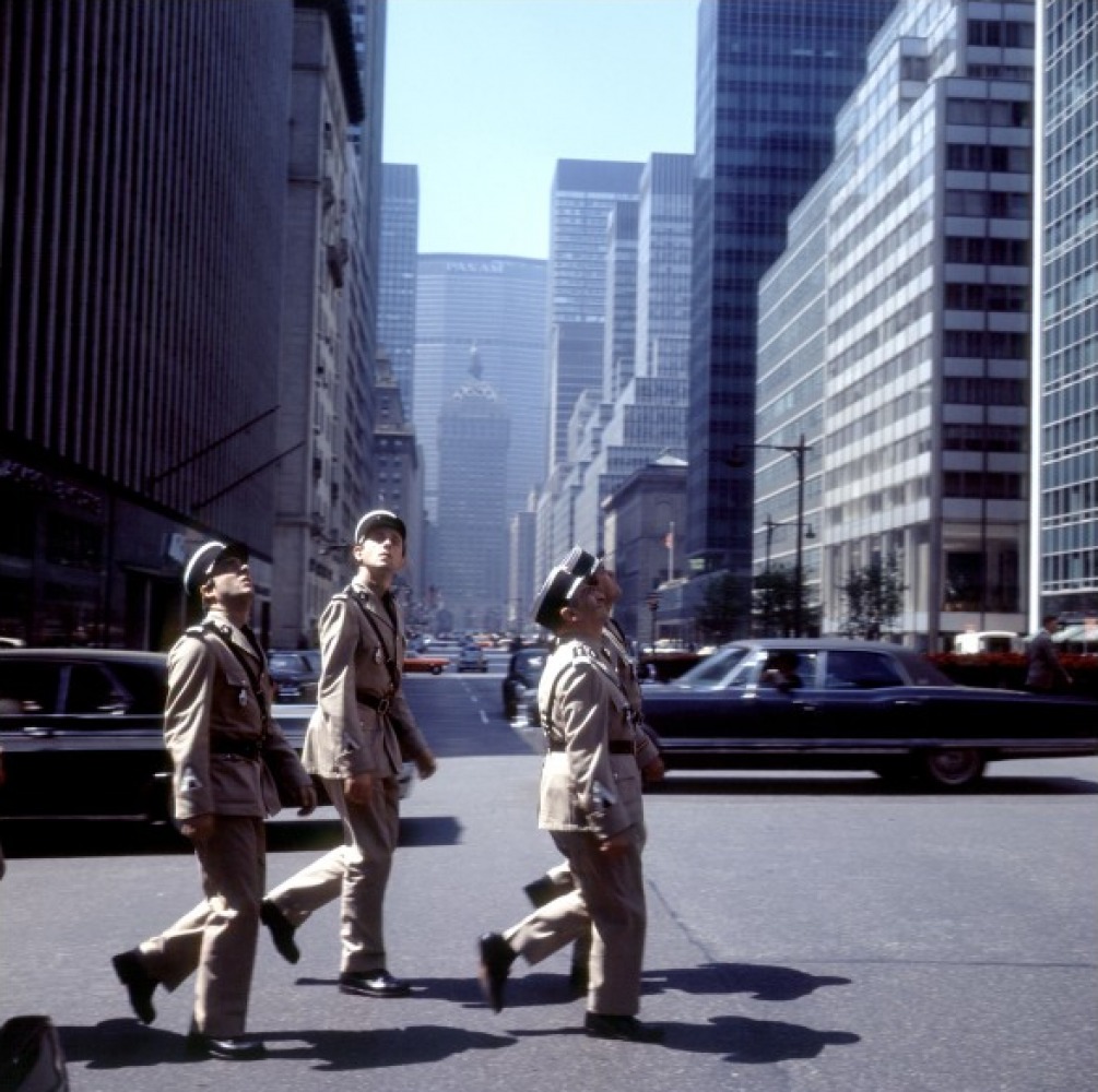 Кадры из Жандарм в Нью-Йорке (1965)