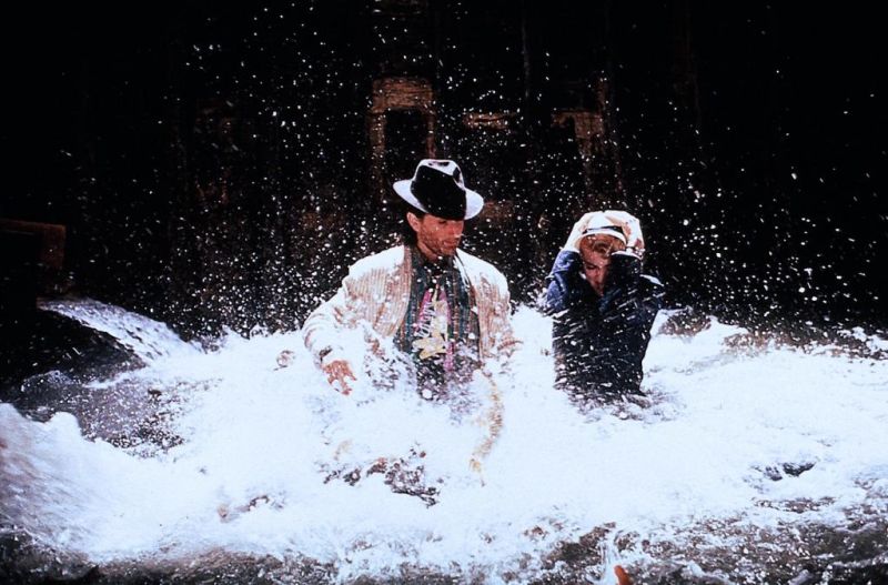 Кадры из Шанхайский сюрприз (1986)