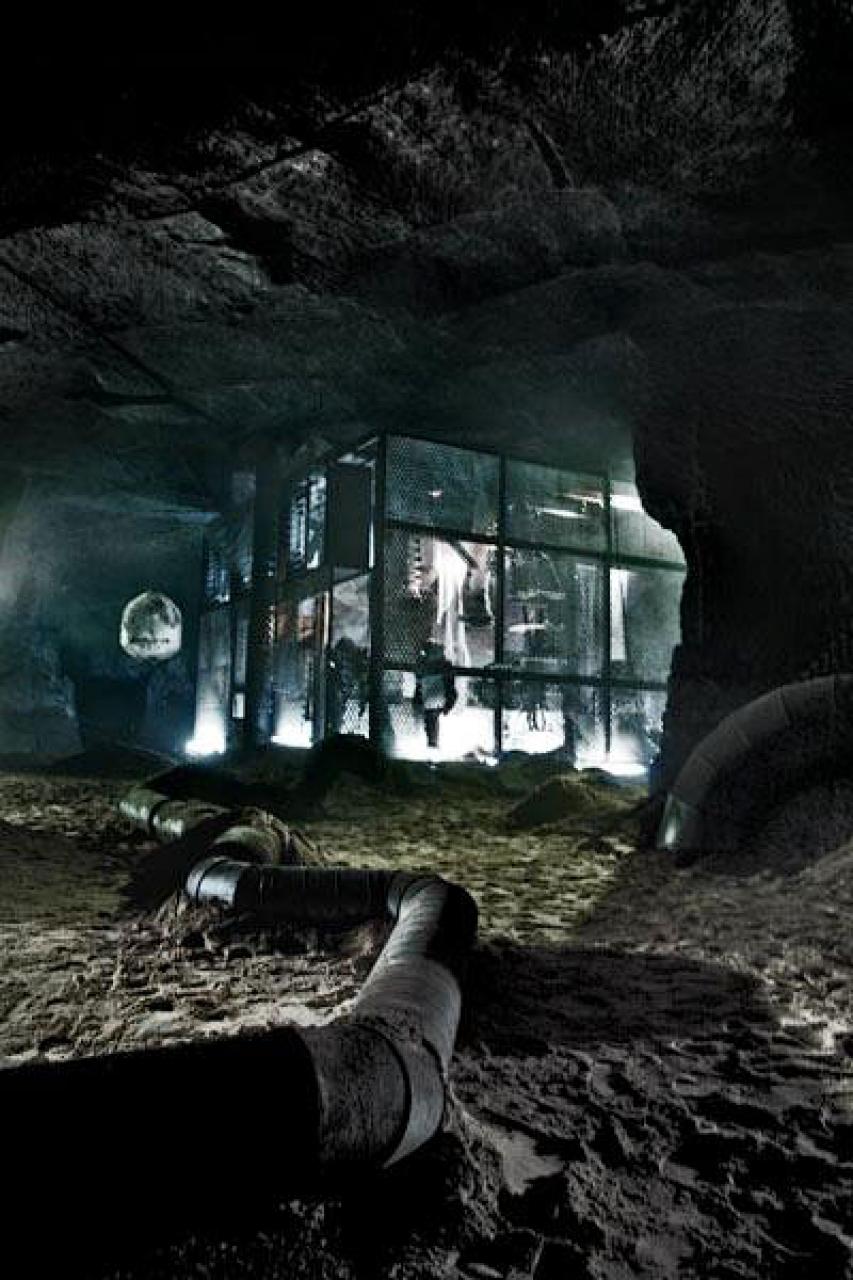 Кадры из Тайна подземелья (2007)