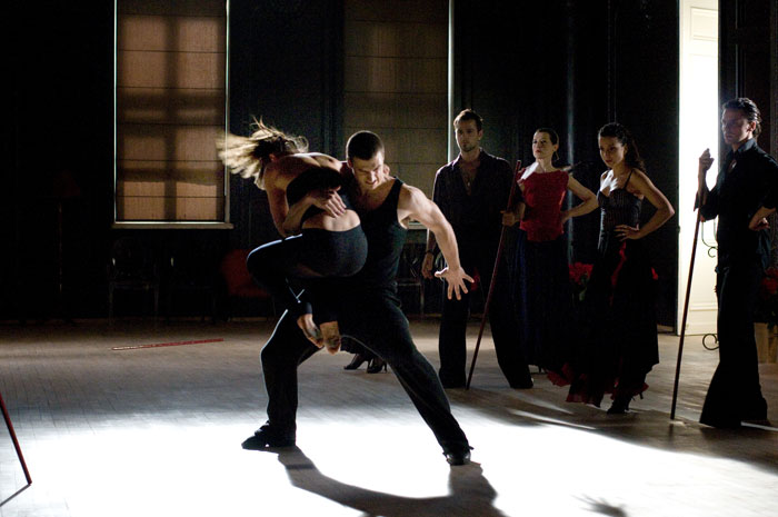 Кадры из Люби и танцуй (2009)