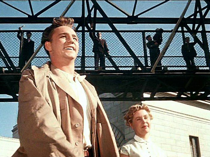 Кадры из Высота (1957)