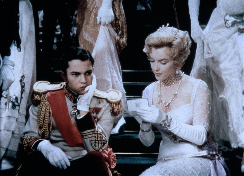 Кадры из Принц и танцовщица (1957)