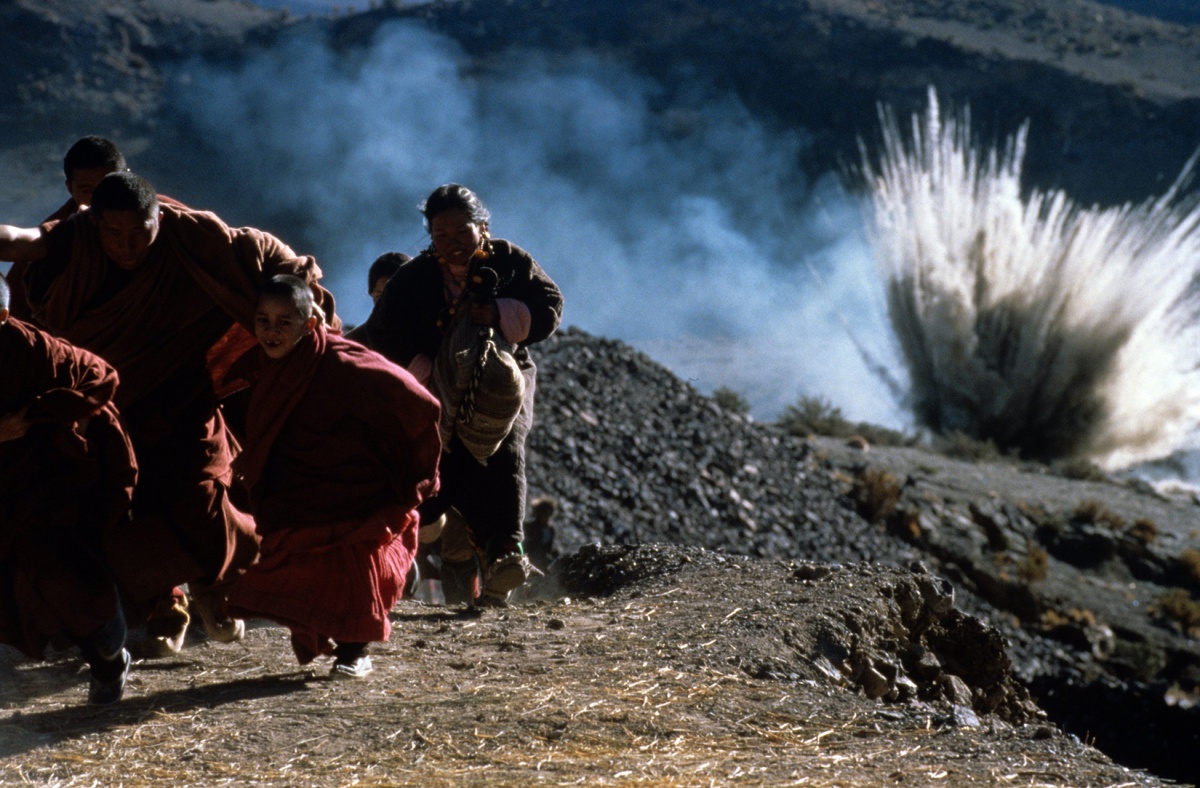 Кадры из Семь лет в Тибете (1997)