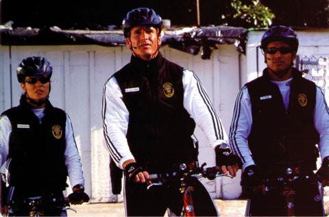 Кадры из Полицейские на велосипедах (1996)