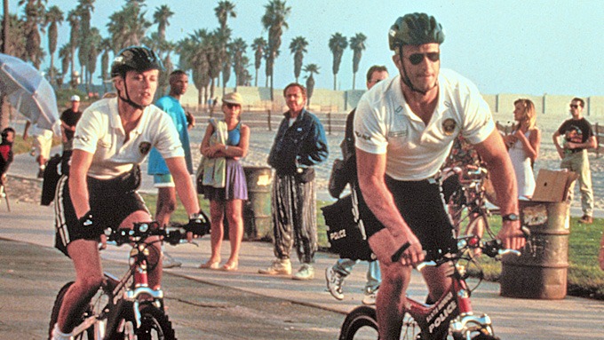 Кадры из Полицейские на велосипедах (1996)