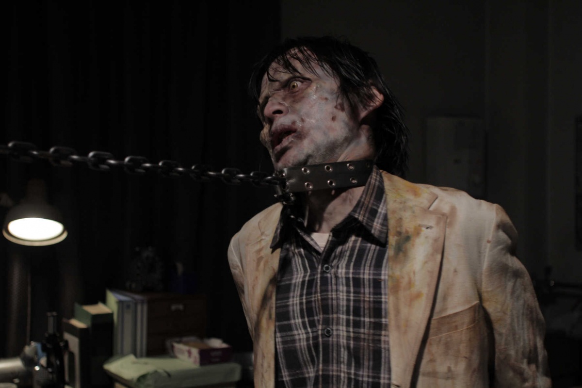 Кадры из Задница зомби: Туалет живых мертвецов (2011)