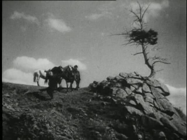 Кадры из Потомок Чингисхана (1928)
