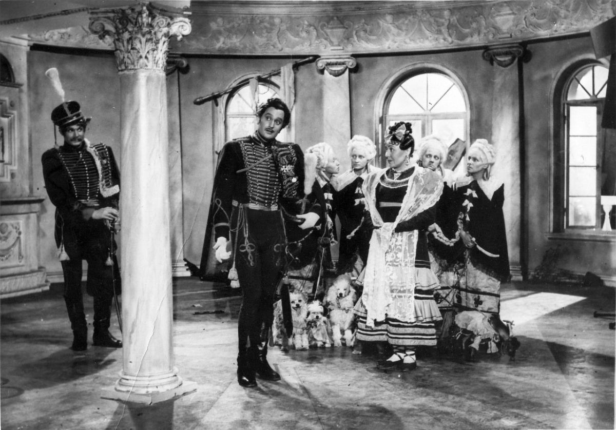 Кадры из Старинный водевиль (1947)