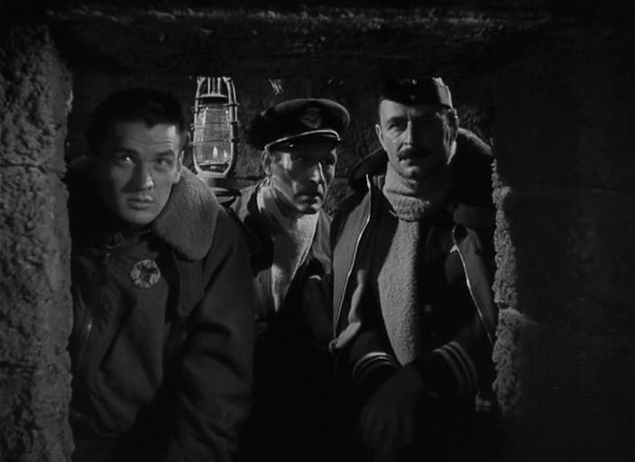 Кадры из Пилот возвращается (1942)