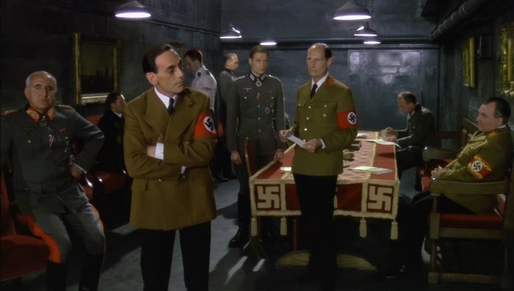 Кадры из Гитлер: Последние десять дней (1973)