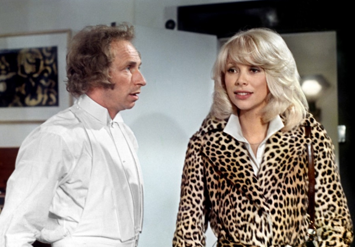 Кадры из Возвращение высокого блондина (1974)