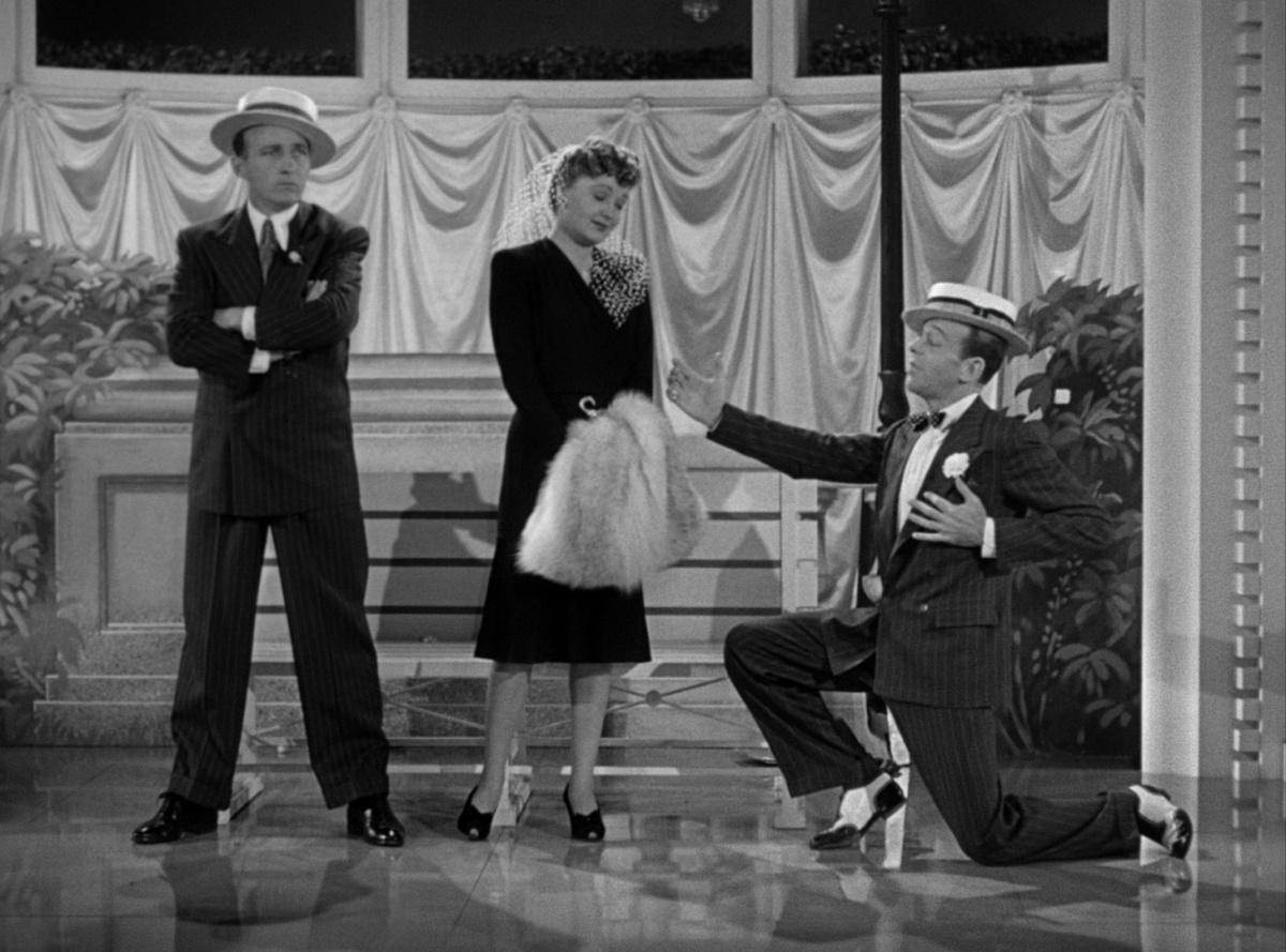 Кадры из Праздничная гостиница (1942)