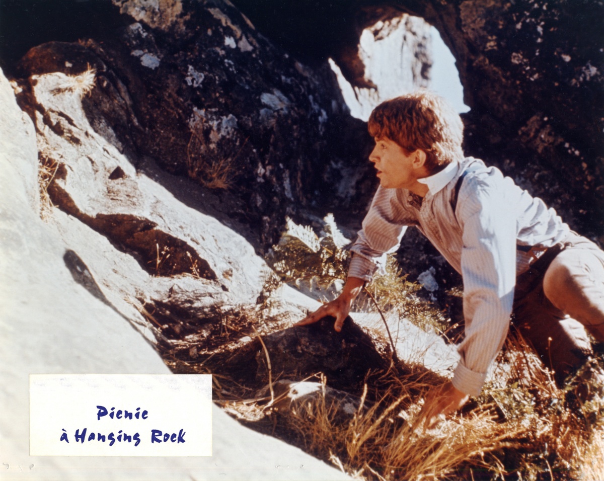 Кадры из Пикник у Висячей скалы (1975)