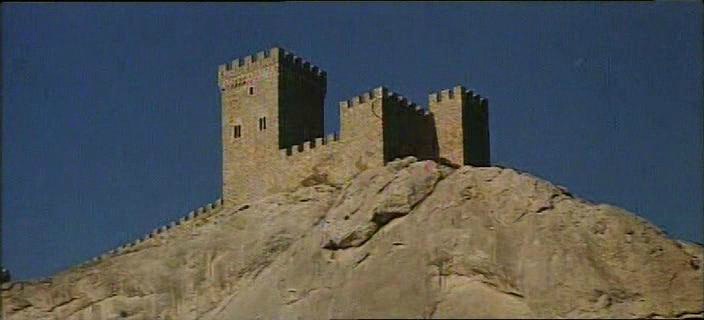 Кадры из Крепость (1979)