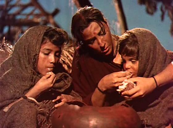 Кадры из Мать Индия (1957)