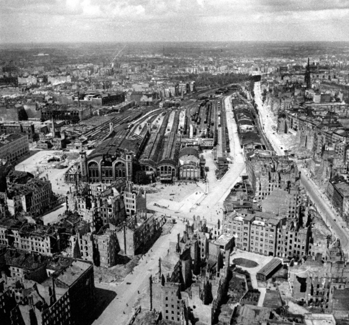 Кадры из Берлин (1945)