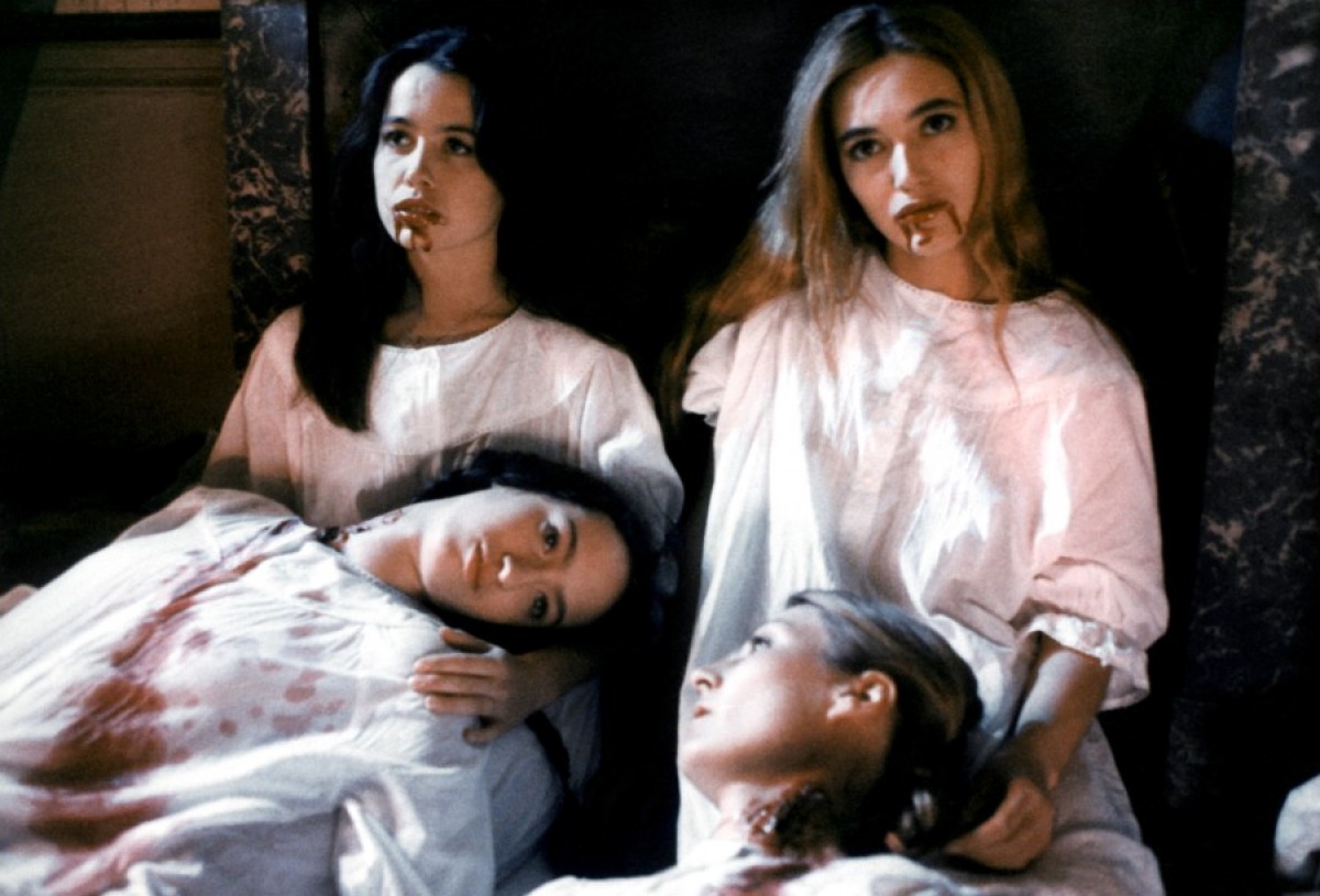 Кадры из Сиротки-вампиры (1997)