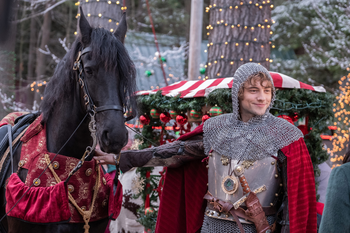 Кадры из Рыцарь перед Рождеством (2019)