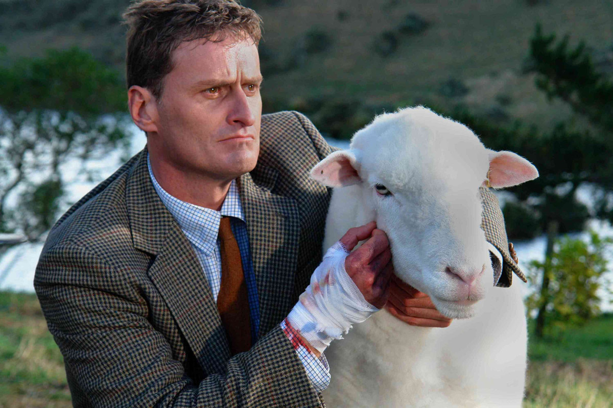 Кадры из Паршивая овца (2006)