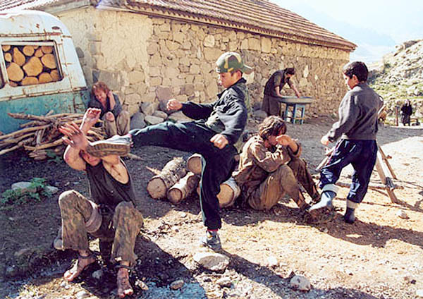 Кадры из Война (2002)