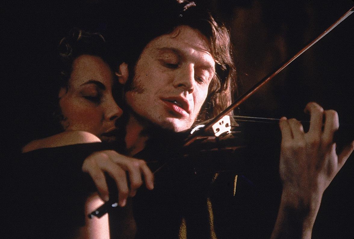 Кадры из Красная скрипка (1998)