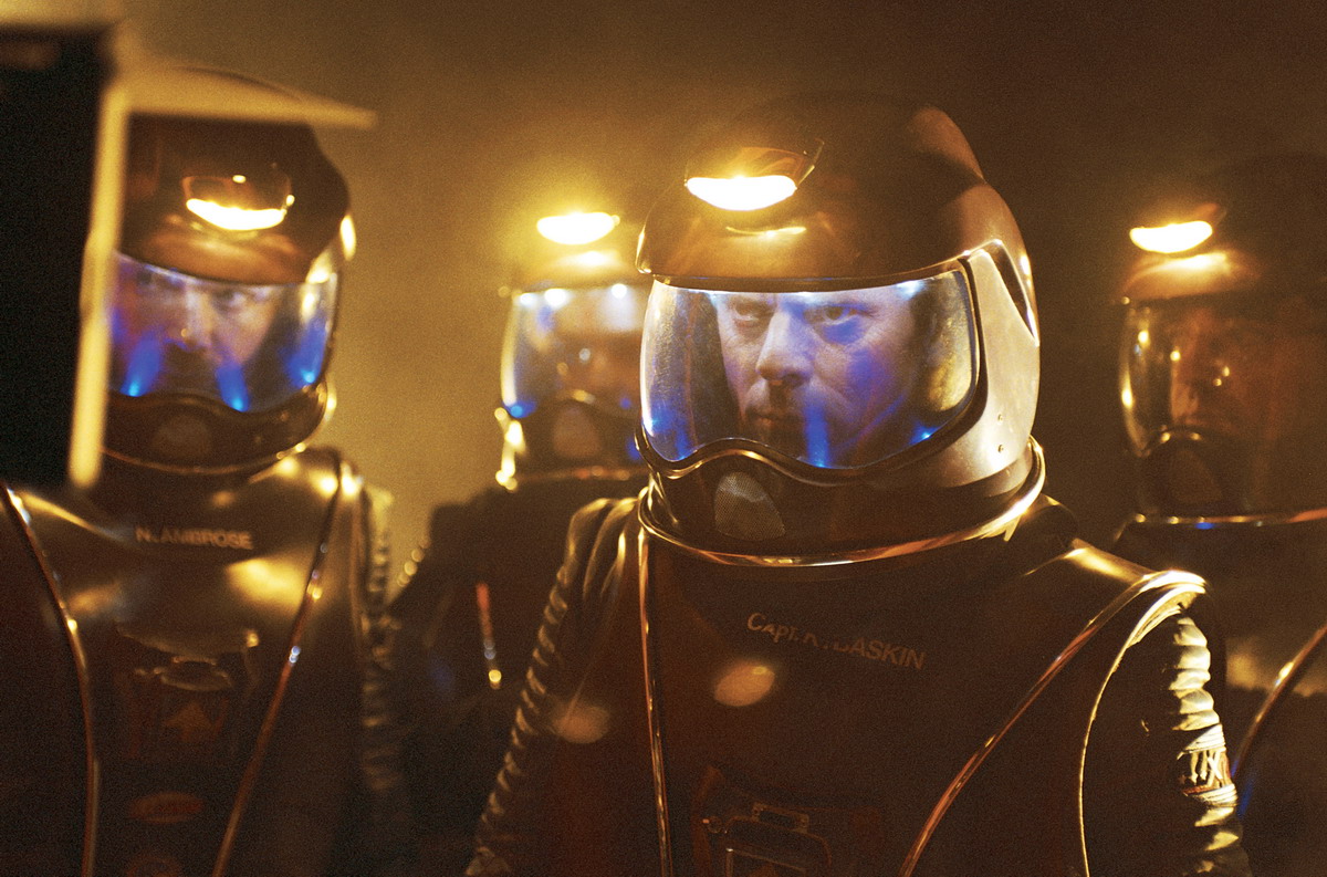 Кадры из Звездный отряд: Война на Марсе (2005)