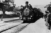 Прибытие поезда на вокзал города Ла-Сьота (1896)
