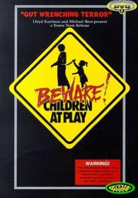 Постер Смотреть фильм Осторожно! Дети играют 1989 онлайн бесплатно в хорошем качестве